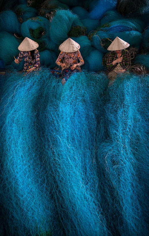 'Vá lưới' lên ngôi tại cuộc thi ảnh tôn vinh phụ nữ nông thôn ảnh 1