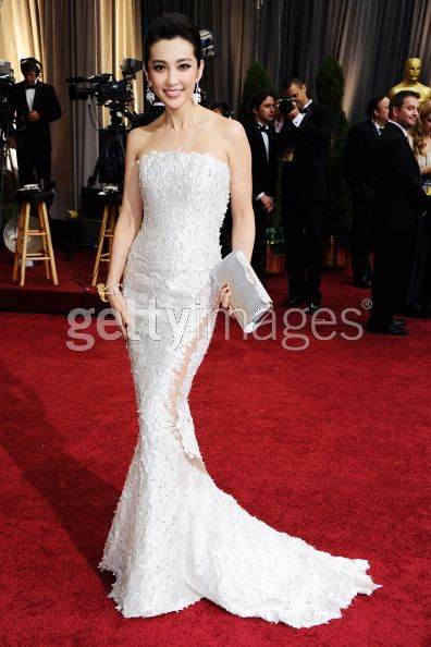 Với vẻ ngoài hoàn hảo, Lý Băng Băng tự tin tạo dáng trên thảm đỏ Oscar. Với vẻ ngoài hoàn hảo, Lý Băng Băng tự tin tạo dáng trên thảm đỏ Oscar