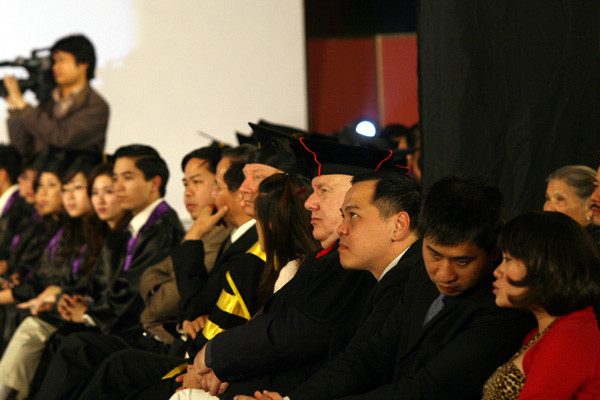 Khán giả không khỏi toát mồ hôi