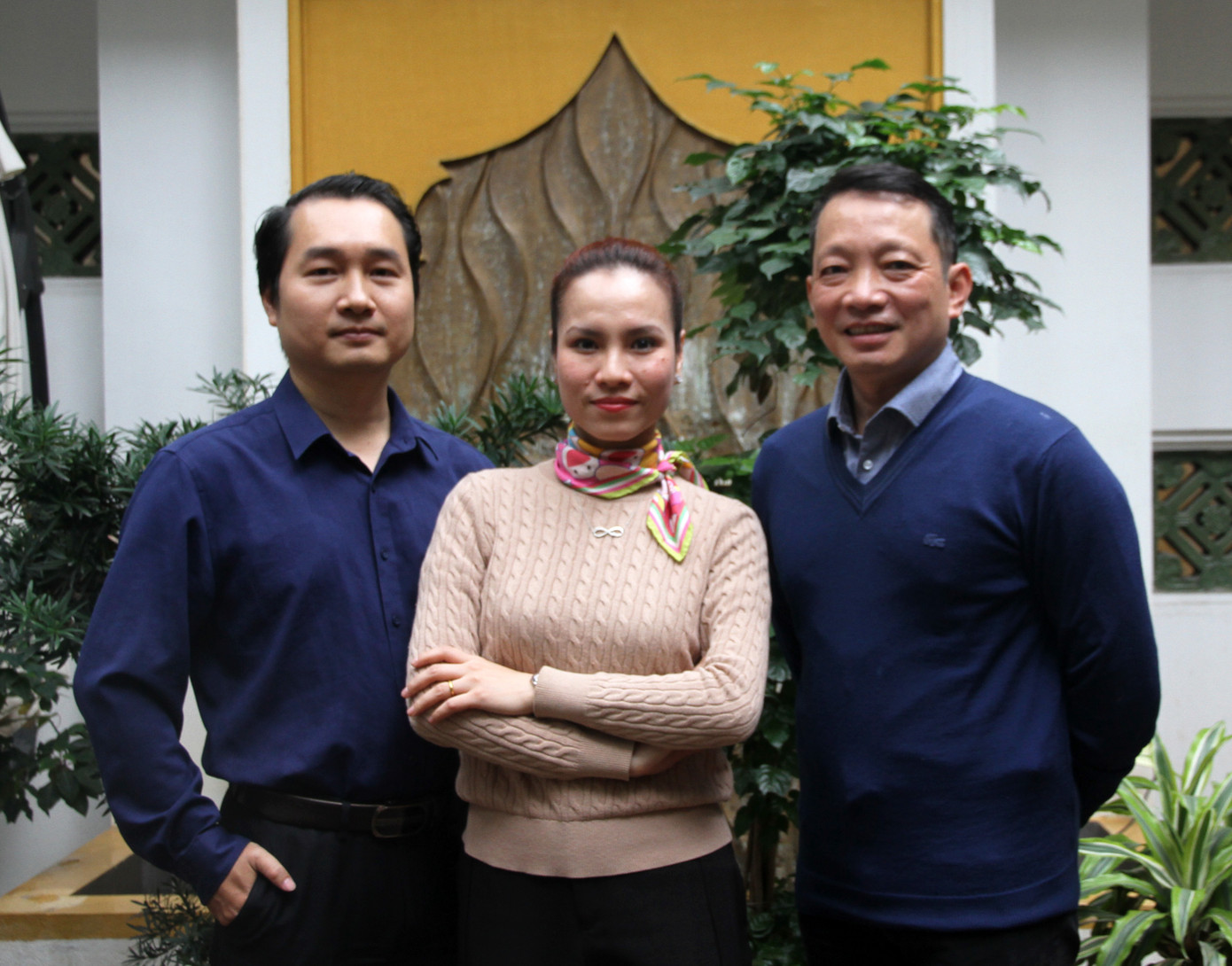 Từ trái qua: Trọng tài KVTT Quốc gia Nguyễn Minh Sơn, Trọng tài KVTT Quốc tế Hoàng Thu Trang và Tổng trọng tài KVTT Quốc tế Chu Tân Đức: Ảnh: N.M.Hà