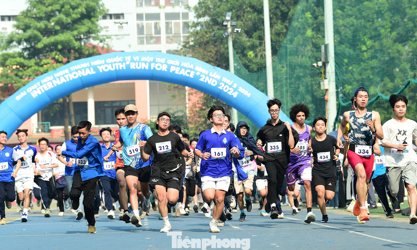 Các bạn trẻ tham gia giải thi chạy "Vì một thế giới hoà bình" lần thứ II. Ảnh: Xuân Tùng Các bạn trẻ tham gia giải thi chạy "Vì một thế giới hoà bình" lần thứ II. Ảnh: Xuân Tùng
