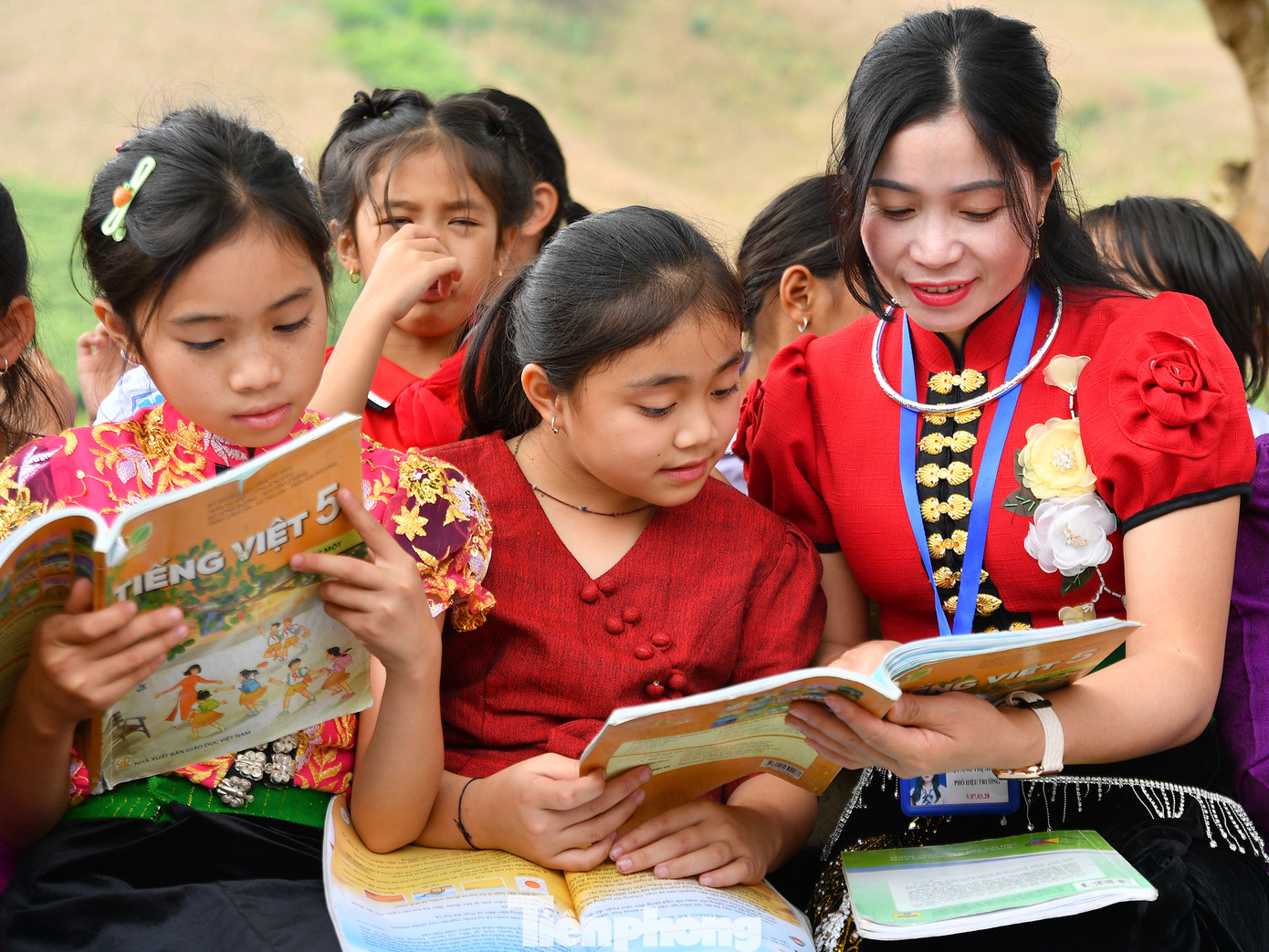 Cô Quàng Thị Xuân đã có nhiều sáng kiến, giải pháp dạy học môn tiếng Việt được áp dụng. Ảnh: P.Linh