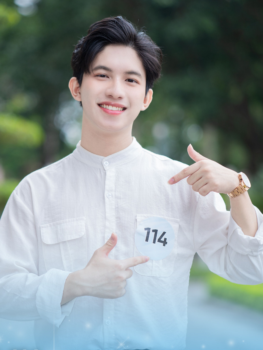 Vòng Chung kết cuộc thi Sinh viên Thanh lịch 2024 diễn ra vào tối 20/11 tại Học viện Phụ nữ Việt Nam. Thí sinh Châu Nguyễn Tùng Sơn - sinh viên trường ĐH Sư phạm Hà Nội.