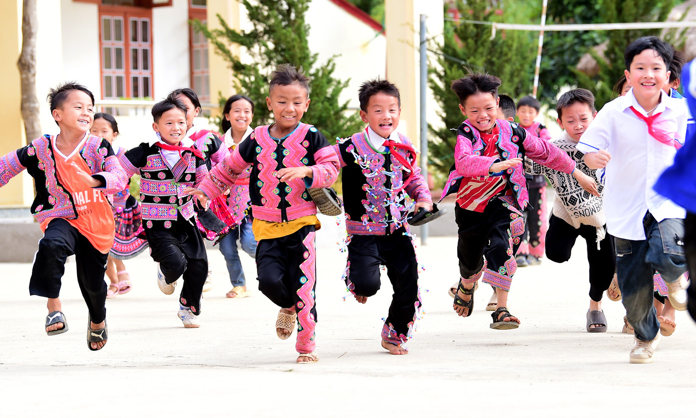 Qua các sáng kiến tổ chức hoạt động, cô Hằng góp phần cùng nhà trường trang bị cho các em học sinh kiến thức, kỹ năng và niềm vui mỗi ngày đến trường.