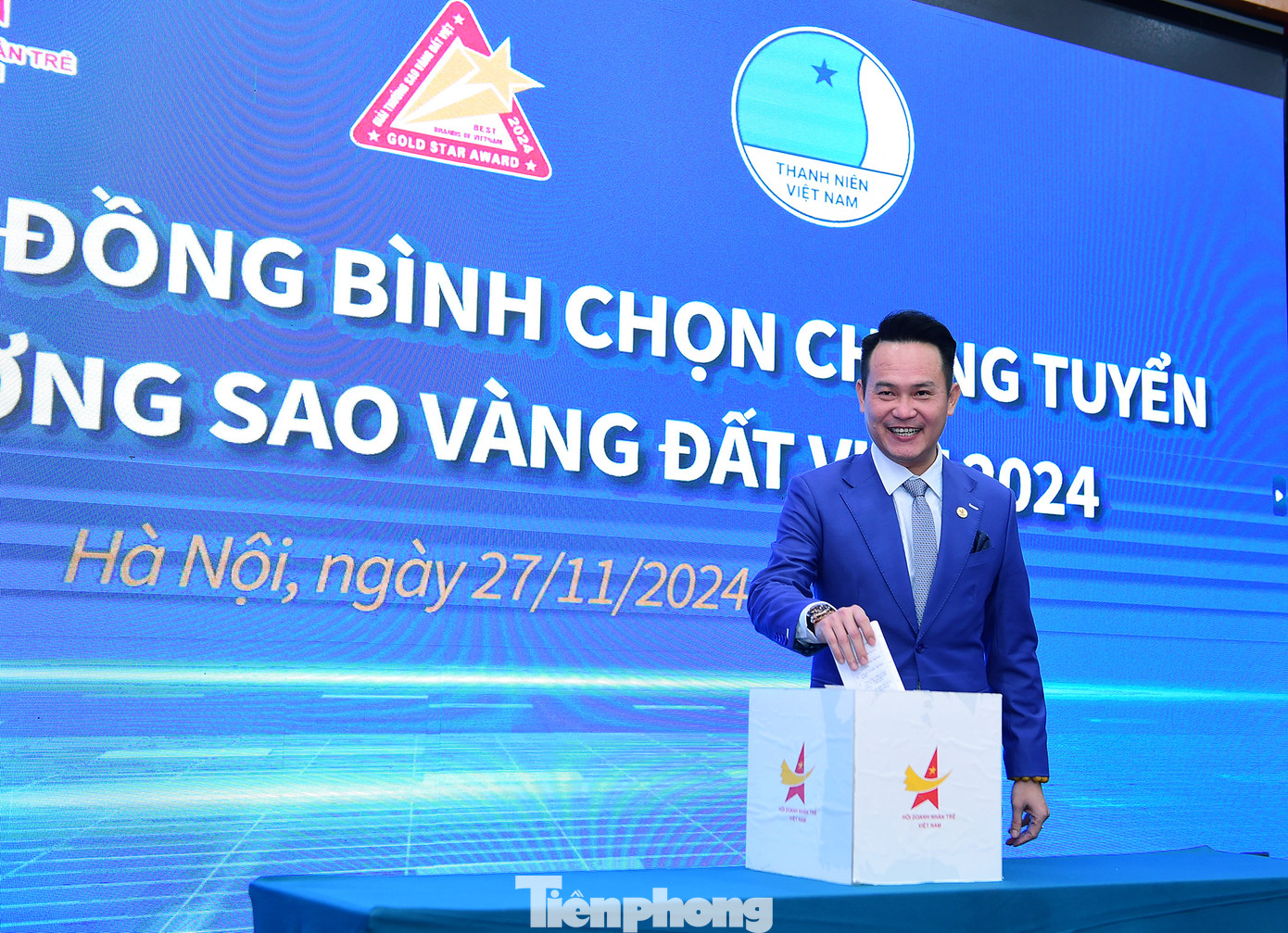 Các thành viên hội đồng bỏ phiếu bình chọn ứng viên tại hội nghị. Ảnh: Xuân Tùng Các thành viên hội đồng bỏ phiếu bình chọn ứng viên tại hội nghị. Ảnh: Xuân Tùng