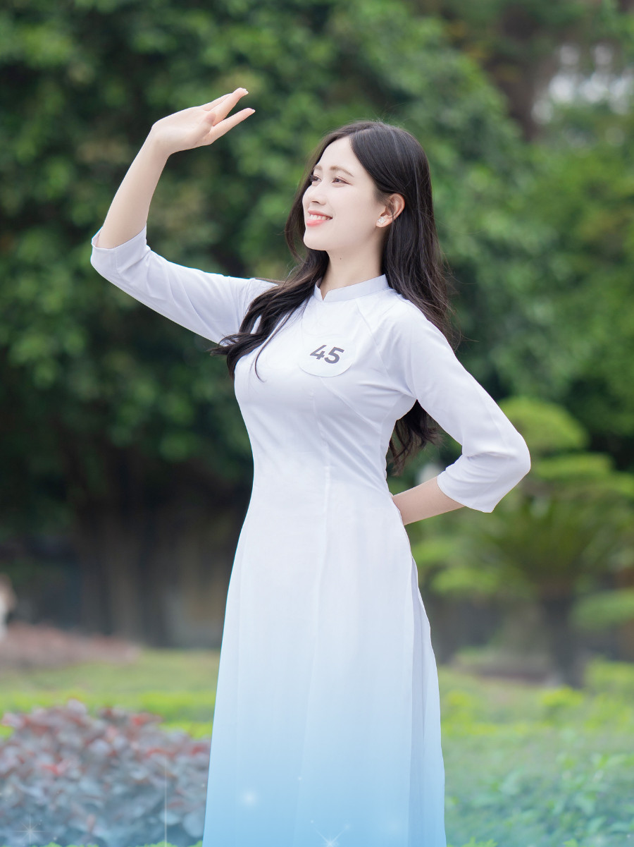 Thí sinh Trần Thu Hằng - sinh viên Học viện Phụ nữ Việt Nam.