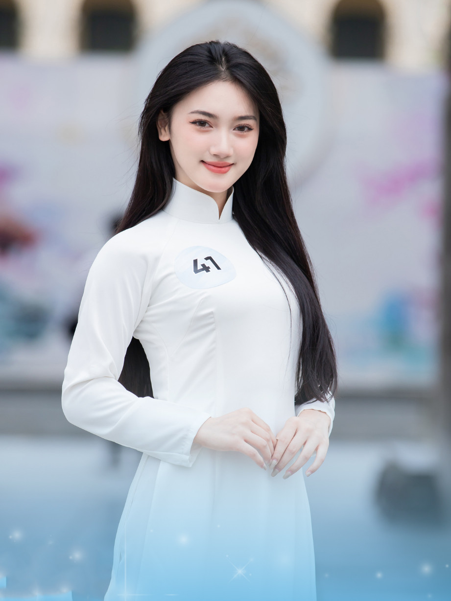 Thí sinh Triệu Thuý Hằng - sinh viên Học viện Phụ nữ Việt Nam.