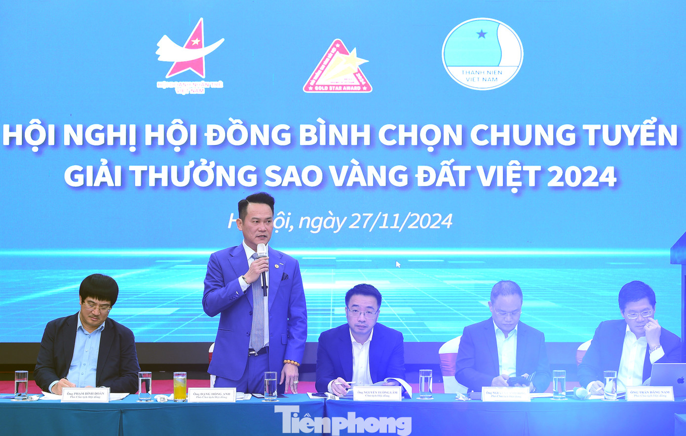 Anh Đặng Hồng Anh – Phó Chủ tịch T.Ư Hội LHTN Việt Nam, Chủ tịch T.Ư Hội Doanh nhân trẻ Việt Nam, Phó Chủ tịch thường trực Hội đồng bình chọn chung tuyển, phát biểu tại hội nghị. Ảnh: Xuân Tùng Anh Đặng Hồng Anh – Phó Chủ tịch T.Ư Hội LHTN Việt Nam, Chủ tịch T.Ư Hội Doanh nhân trẻ Việt Nam, Phó Chủ tịch thường trực Hội đồng bình chọn chung tuyển, phát biểu tại hội nghị. Ảnh: Xuân Tùng