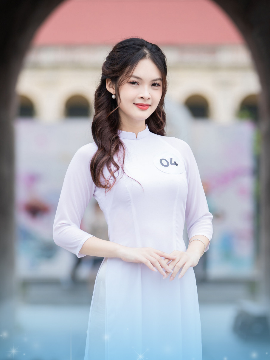 Thí sinh Lê Phương Oanh - sinh viên Học viện Phụ nữ Việt Nam.