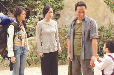 “Hà Nội Hà Nội” đoạt Bông sen Vàng là một bê bối của Liên hoan Phim Việt Nam lần thứ 15. “Hà Nội Hà Nội” đoạt Bông sen Vàng là một bê bối của LHPVN lần thứ 15