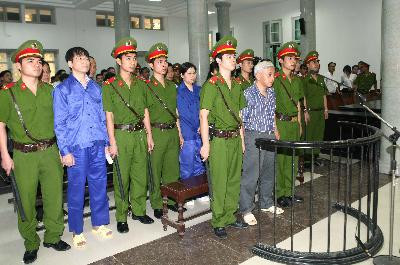 Hoãn xét xử bầu Kiên, do bị cáo Trần Xuân Giá ốm nặng ảnh 1