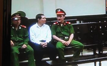 Cân lên bán sắt vụn, ụ nổi 83M chưa được 50 tỷ đồng ảnh 5