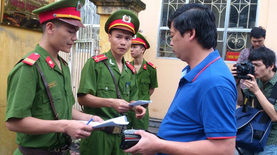 Dương Chí Dũng, Mai Văn Phúc khai nhận rượu ngoại, phong bì ảnh 9