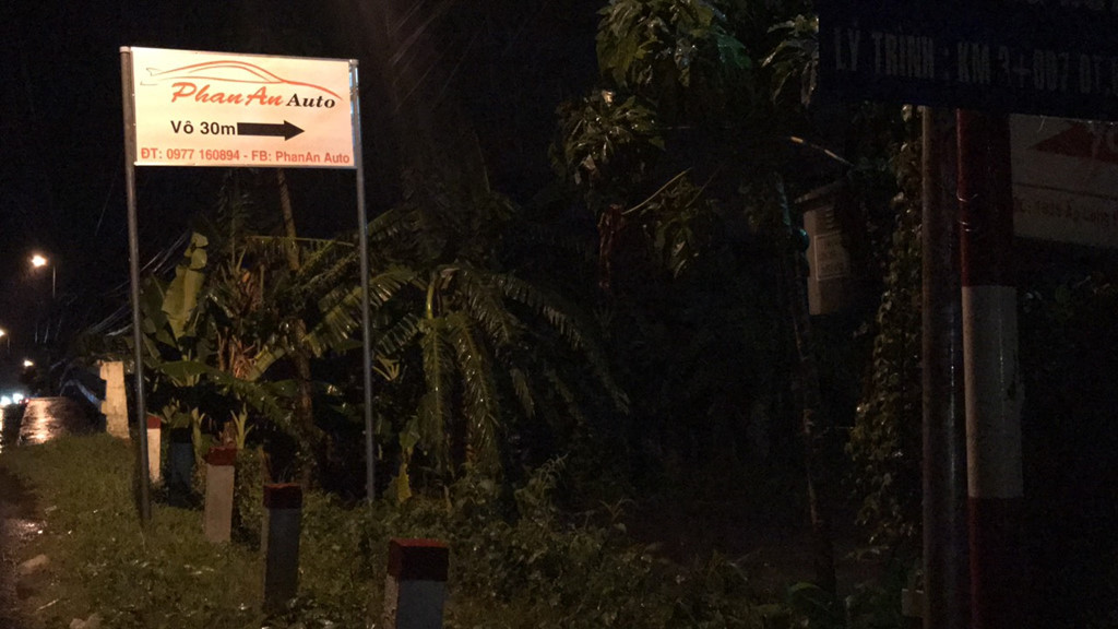 Đau xót 4 cỗ áo quan ở đám tang nạn nhân vụ chìm Mercedes ảnh 4