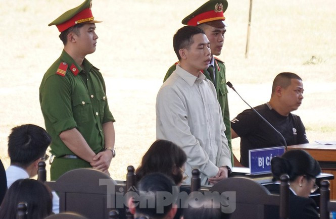 Các bị cáo đồng loạt 'chỉ điểm' kẻ chủ mưu, Bùi Văn Công 'phản cung' ảnh 4