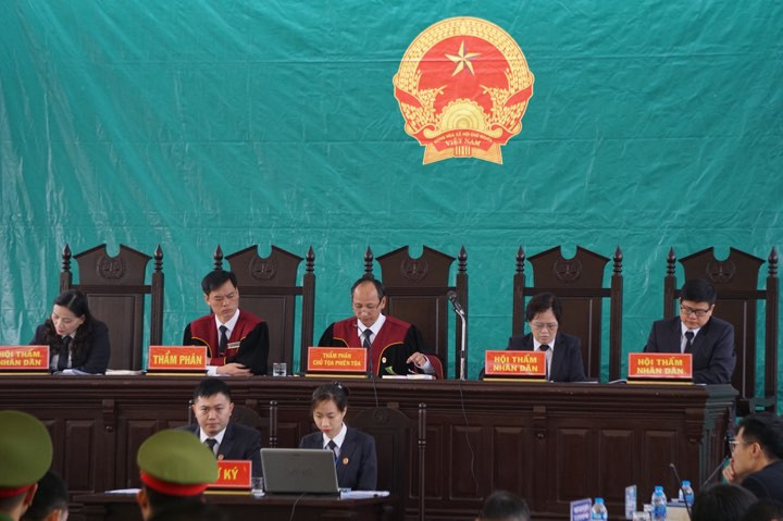 Các bị cáo đồng loạt 'chỉ điểm' kẻ chủ mưu, Bùi Văn Công 'phản cung' ảnh 11