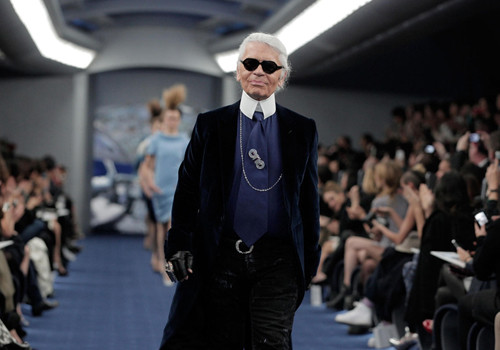 Huyền thoại Karl Lagerfeld: Tình yêu đồng tính và sở thích cô độc ảnh 3