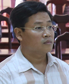 Bí thư phường xuống làm chuyên viên sau vụ đánh bạc ảnh 1