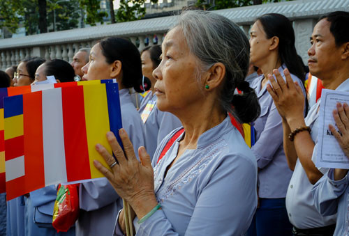 Hàng nghìn người Sài Gòn mừng đại lễ Phật đản ảnh 1