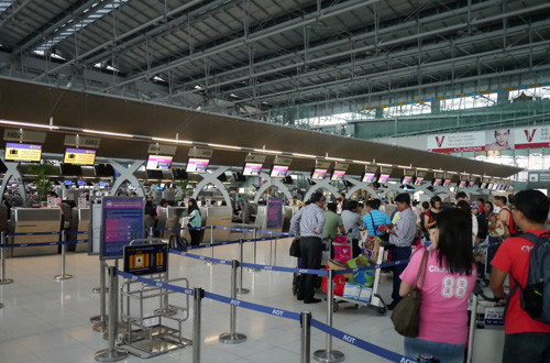 Khách phải thêm phí để mua vé máy bay vì tên quá dài ảnh 1