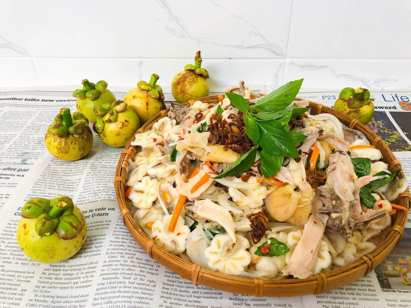 Măng cụt "đi máy bay" từ Bình Dương ra Hà Nội, muốn mua phải đặt trước (Ảnh: July Tran). Măng cụt "đi máy bay" từ Bình Dương ra Hà Nội, muốn mua phải đặt trước (Ảnh: July Tran).