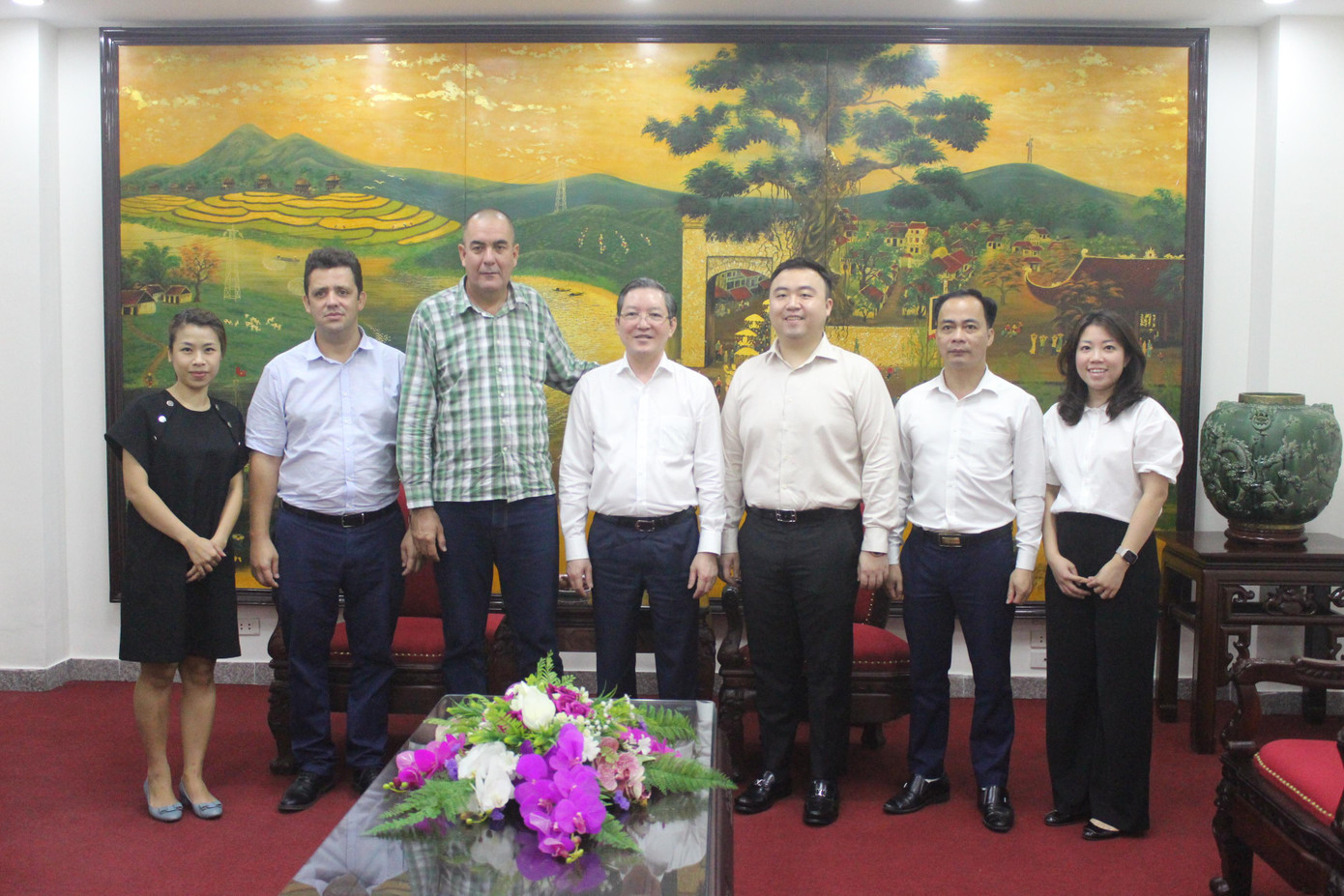 Chủ tịch Hội Nông dân Việt Nam và Bộ trưởng Nông nghiệp Cuba thống nhất sẵn sàng trao đổi kinh nghiệm trong việc phát triển nông nghiệp, nông thôn và nông dân.