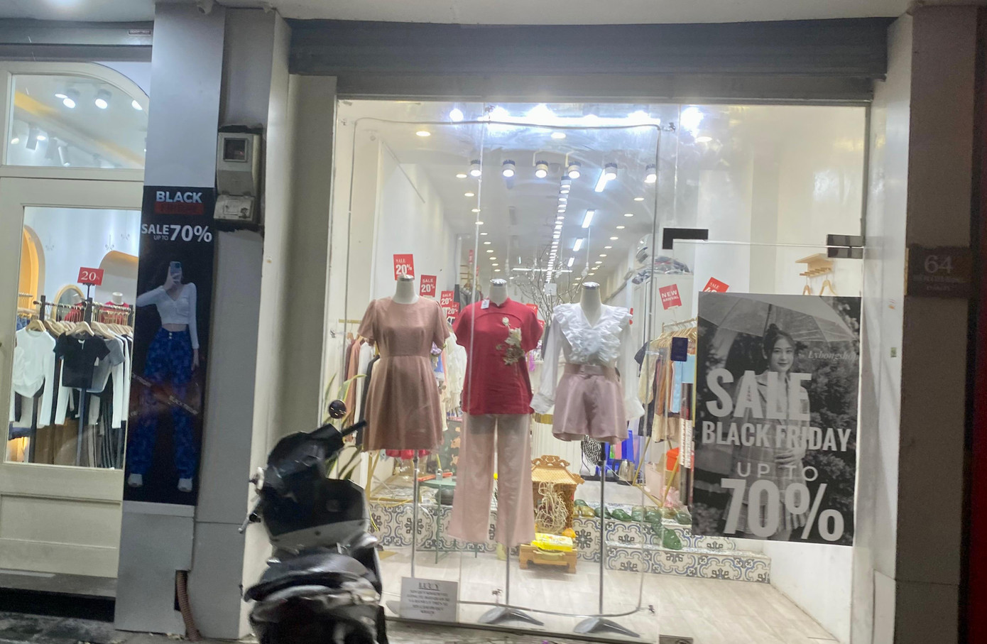 Mức giá giảm 70% vẫn vắng khách mua.