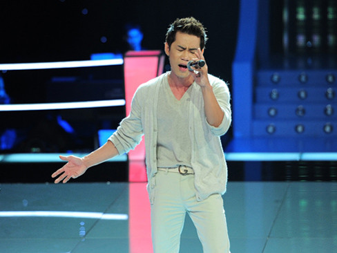 Chàng rocker Nguyễn Quân thay đổi phong cách thời thượng hơn