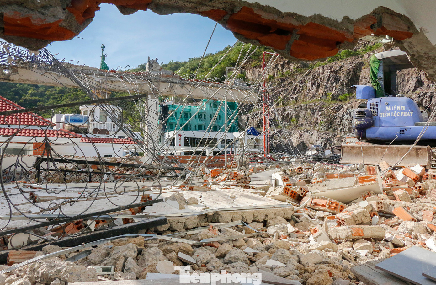 Cũng theo UBND phường Vĩnh Trường, việc cưỡng chế sẽ được thực hiện theo phương án đã được cơ quan có thẩm quyền phê duyệt trước đó.