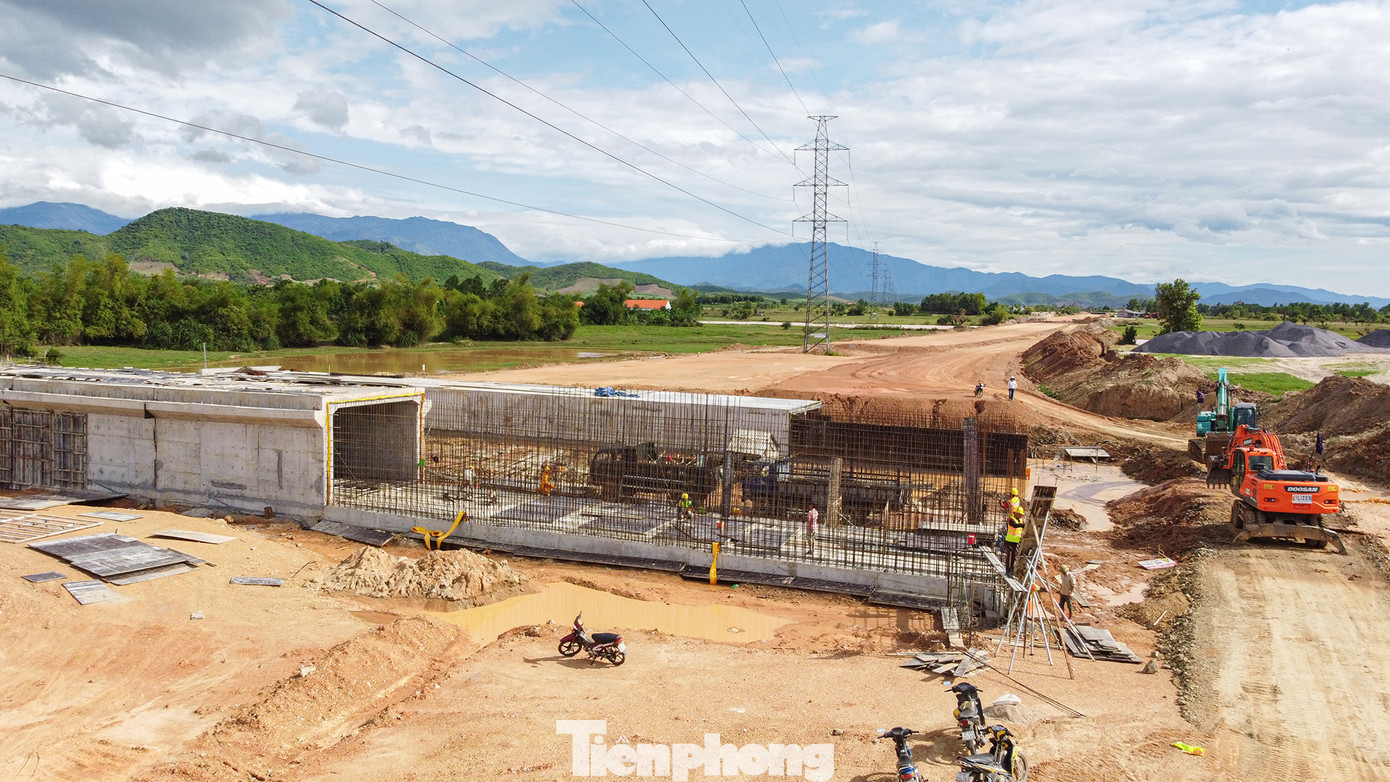 Theo Ban quản lý dự án 7, Bộ GTVT - chủ đầu tư dự án, đến nay địa phương đã bàn giao 76,84/83,35 km (đạt 92%), còn mặt bằng có thể tiếp cận để thi công được khoảng 75,32/83,35km (đạt 90%).