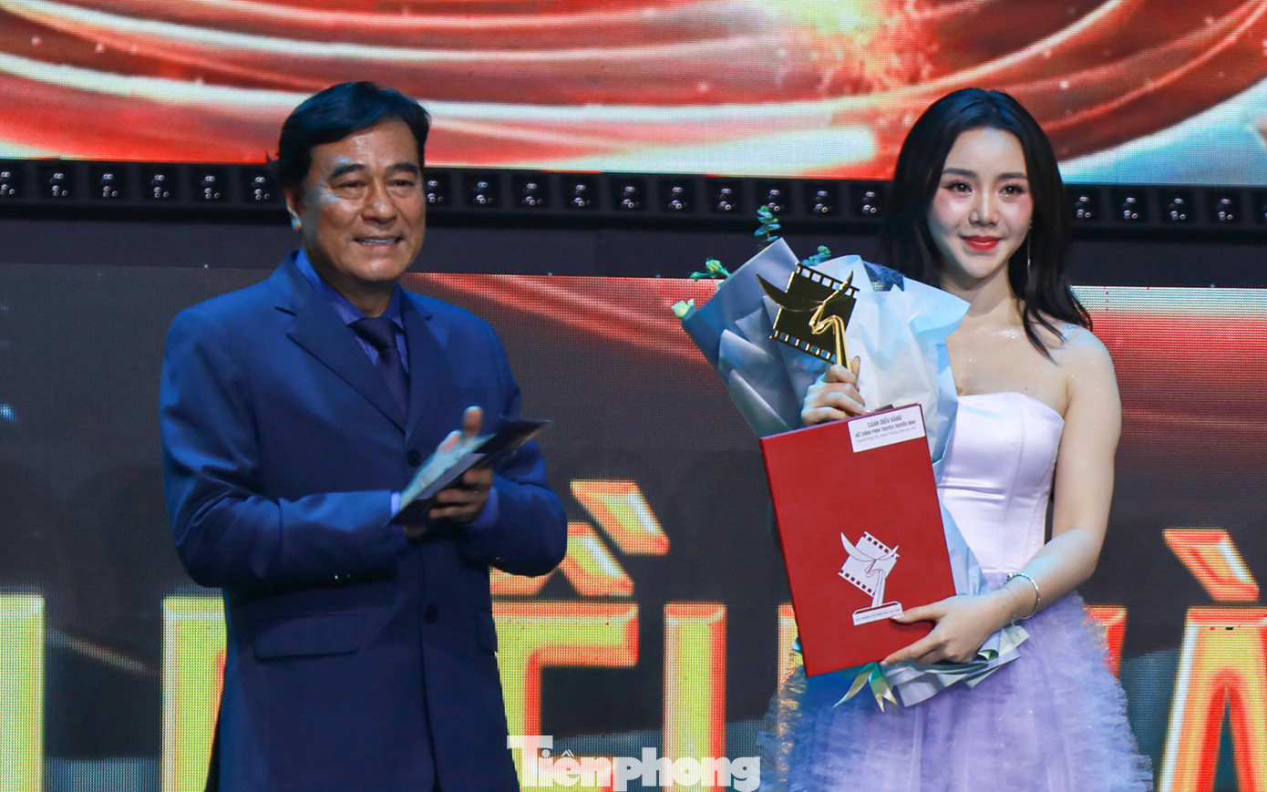 Quỳnh Nguyễn cho biết đây là giải thưởng quan trọng đối với bản thân. Qua đây, cô cũng gửi lời cám ơn tới đạo diễn, ê-kip của bộ phim Đừng làm mẹ cáu đã giúp đỡ, tạo điều kiện cho cô được thể hiện bản thân.