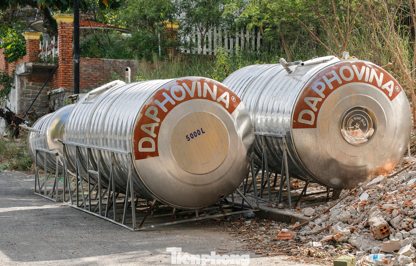 Việc cưỡng chế được chính quyền thực hiện từ tháng 12/2021, nhưng đến trước ngày 12/9, mới chỉ thực hiện cưỡng chế, tháo dỡ được 2 biệt thự vi phạm.