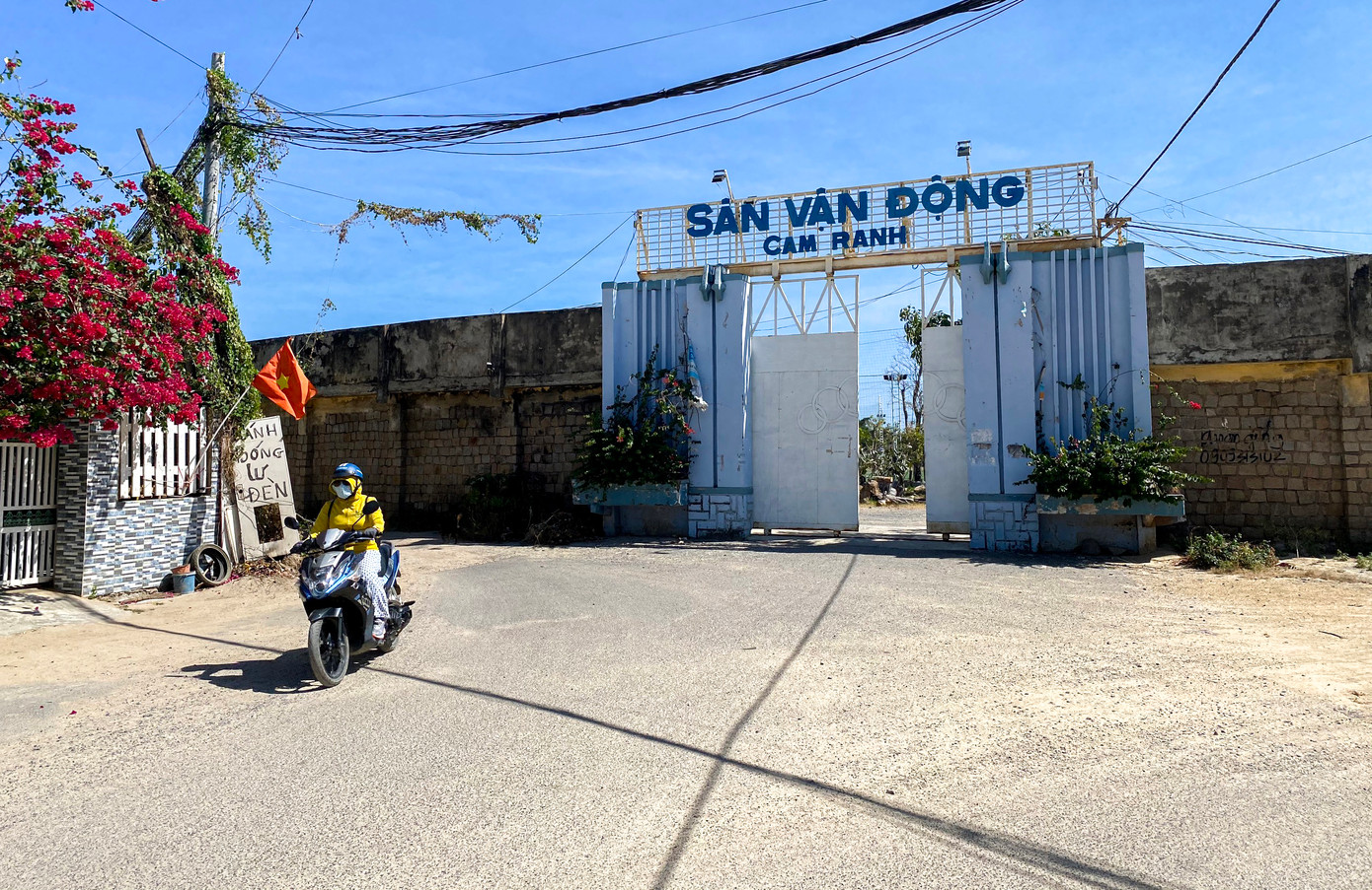 Sân vận động Cam Ranh được cho thuê thời hạn 30 năm. (Ảnh: Xuân Hoát). Sân vận động Cam Ranh được cho thuê thời hạn 30 năm. (Ảnh: Xuân Hoát).