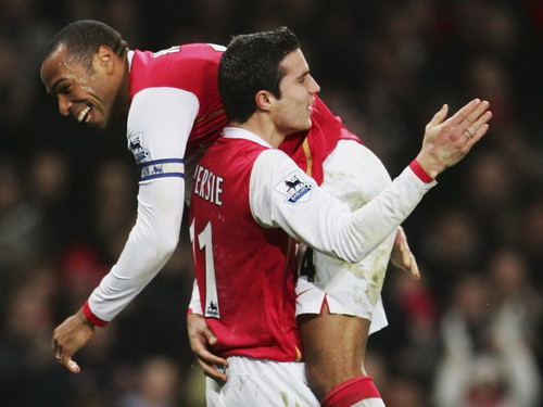 Thiery Henry và Persie- Ảnh Getty