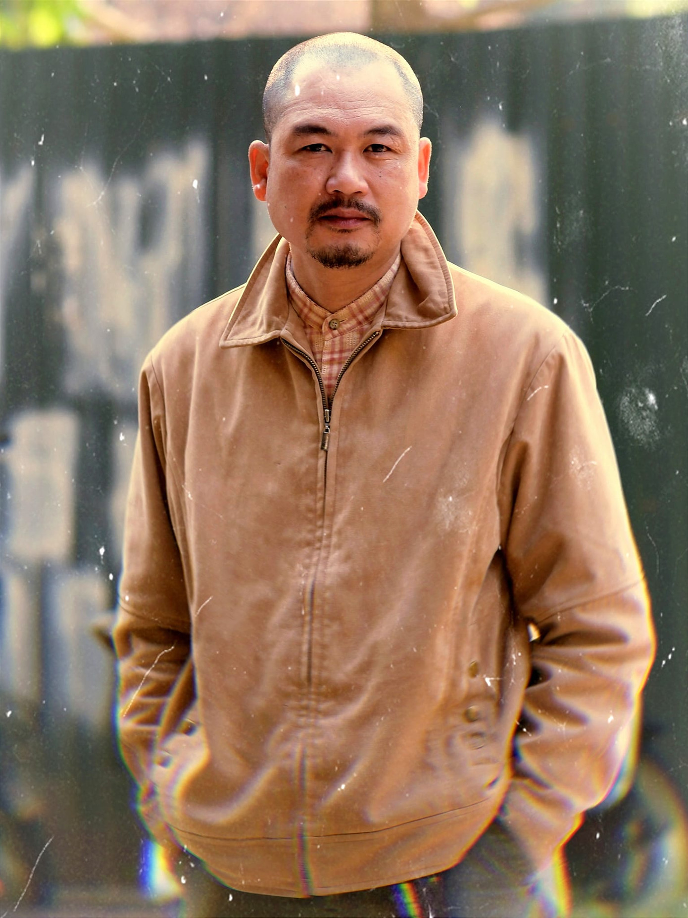 Quay phim Nguyễn Thành Bình trăn trở về việc cổ phần hóa hãng phim. Ảnh: NVCC. Quay phim Nguyễn Thành Bình trăn trở về việc cổ phần hóa hãng phim. Ảnh: NVCC.