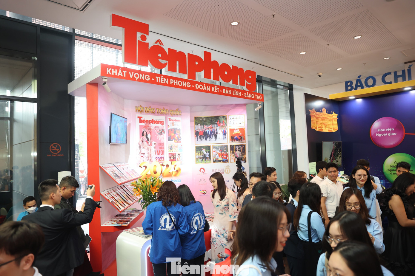 Điểm nhấn nổi bật trong Hội báo toàn quốc năm 2023 là chuỗi hoạt động nghiệp vụ báo chí, trong đó chú trọng tới việc cập nhật các xu thế mới về công nghệ và ứng dụng thực tế trong tác nghiệp (ảnh: Như Ý).