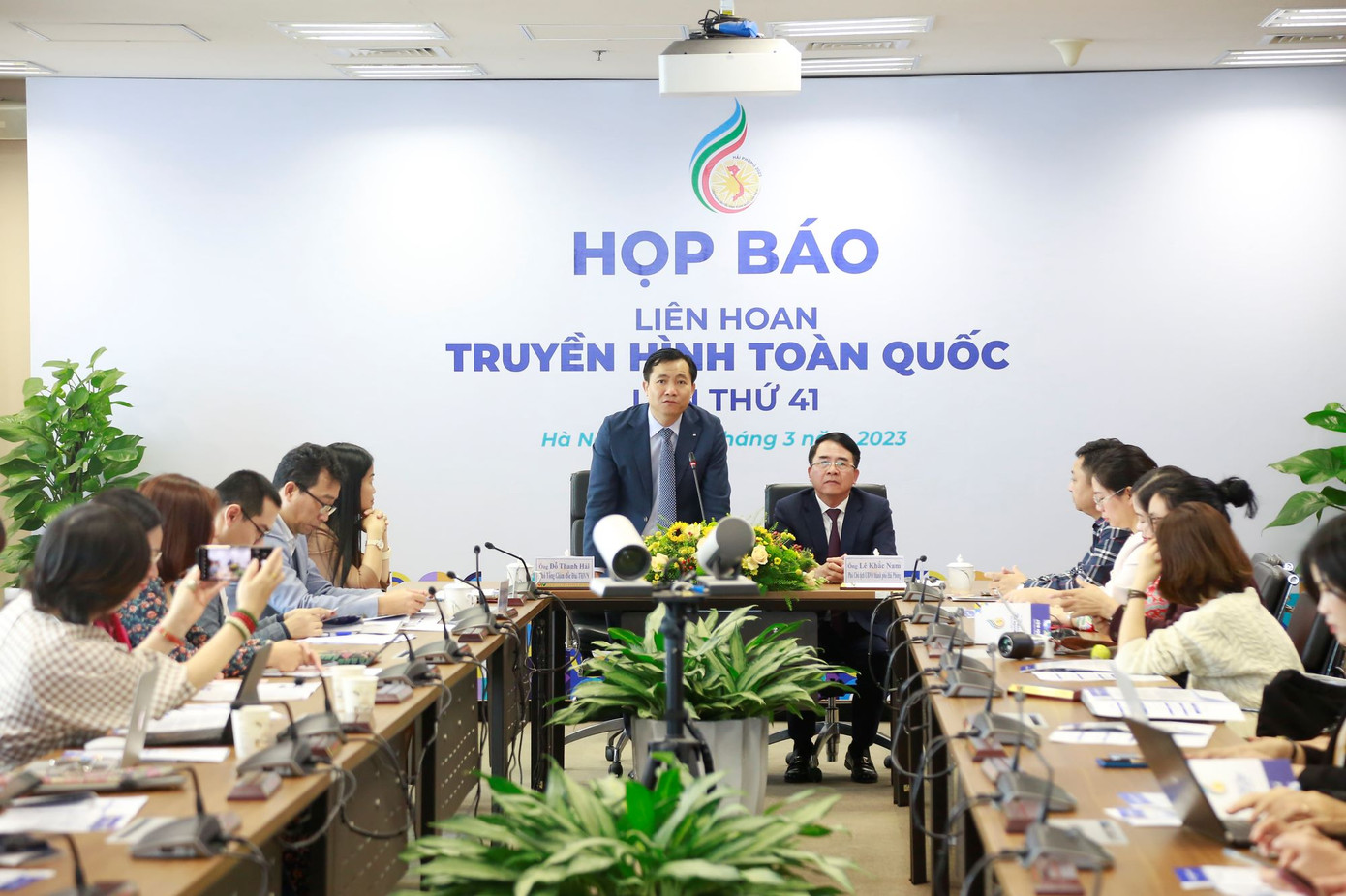 Hải Phòng sẵn sàng đón 1.200 đại biểu về Liên hoan truyền hình toàn quốc lần thứ 41. Hải Phòng sẵn sàng đón 1.200 đại biểu về Liên hoan truyền hình toàn quốc lần thứ 41.