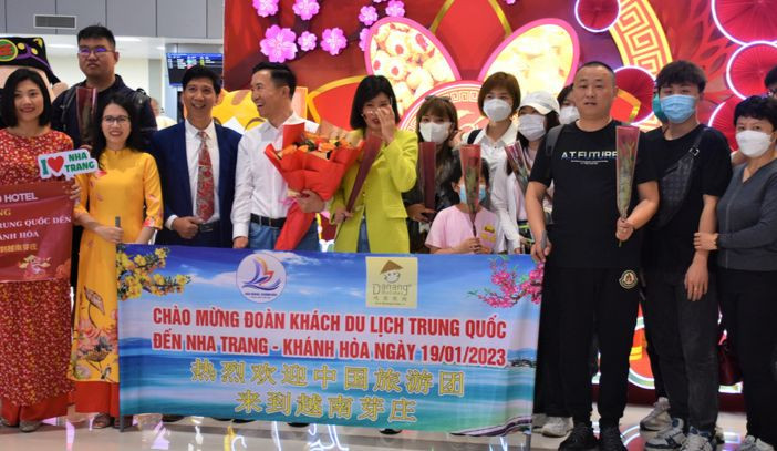 Đoàn khách Trung Quốc tới Nha Trang tháng 1/2023.