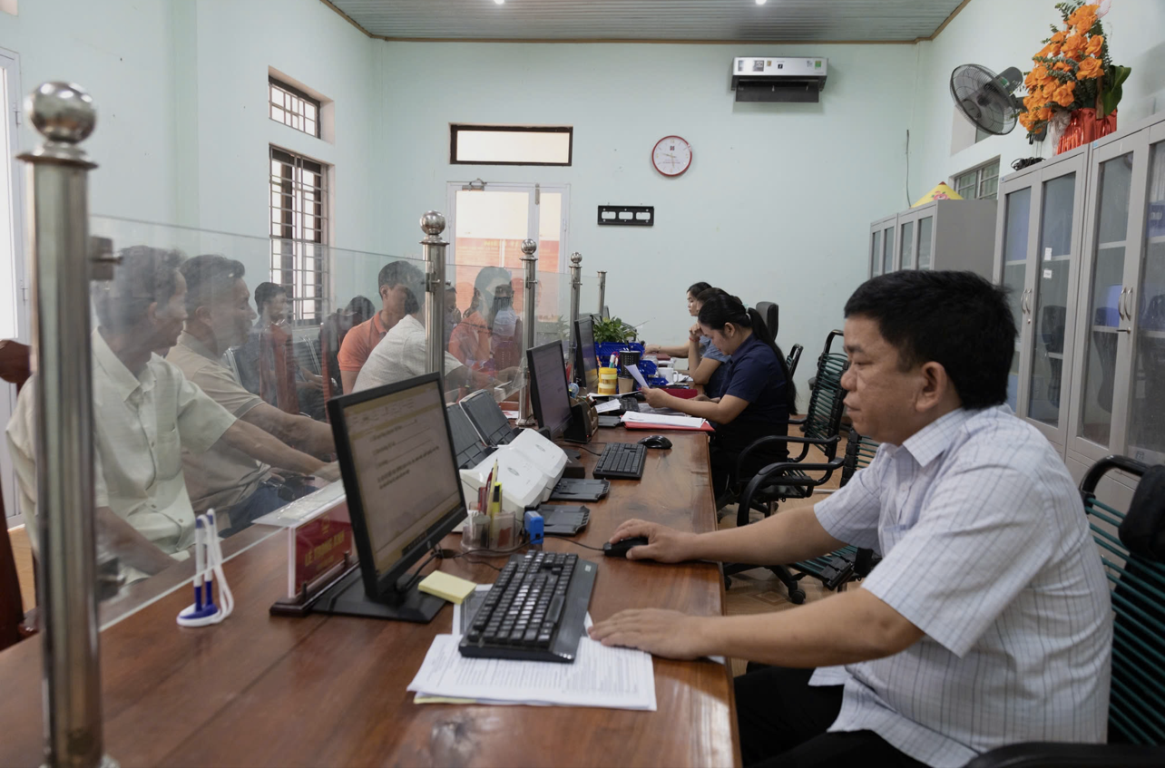 Trung tâm hành chính công tại các xã, phường đi vào hoạt động đã được người dân ghi nhận có hiệu quả cao