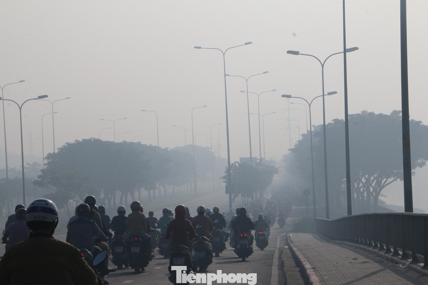 Đài Khí tượng thủy văn khu vực Nam Bộ cho biết nhiệt độ TPHCM từ 24-31 độ C. Dự báo trong những ngày tới xuất hiện những cơn mưa nhỏ với vũ lượng thấp.