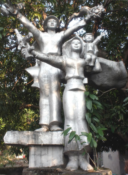 Tượng đài Chiến thắng.