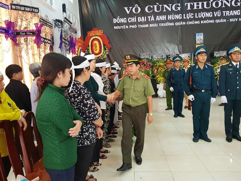  Những lời tiếc thương vĩnh biệt Anh hùng phi công Nguyễn Văn Bảy tại quê nhà ảnh 7