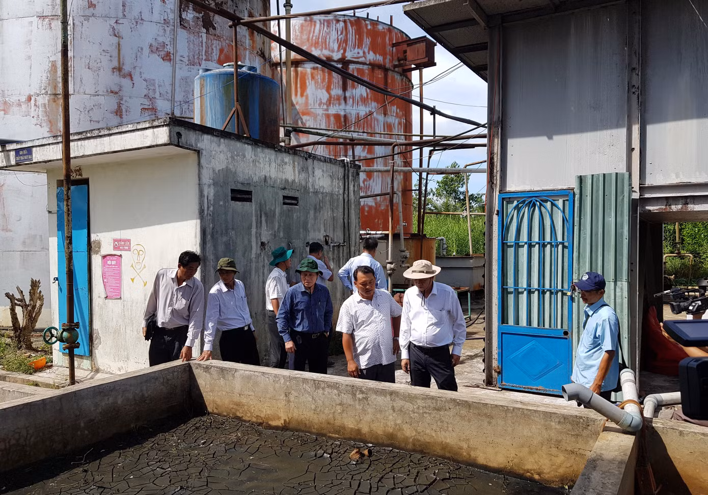 Vụ cả khúc sông ô nhiễm: Yêu cầu nhà máy đường ngừng hoạt động ảnh 3