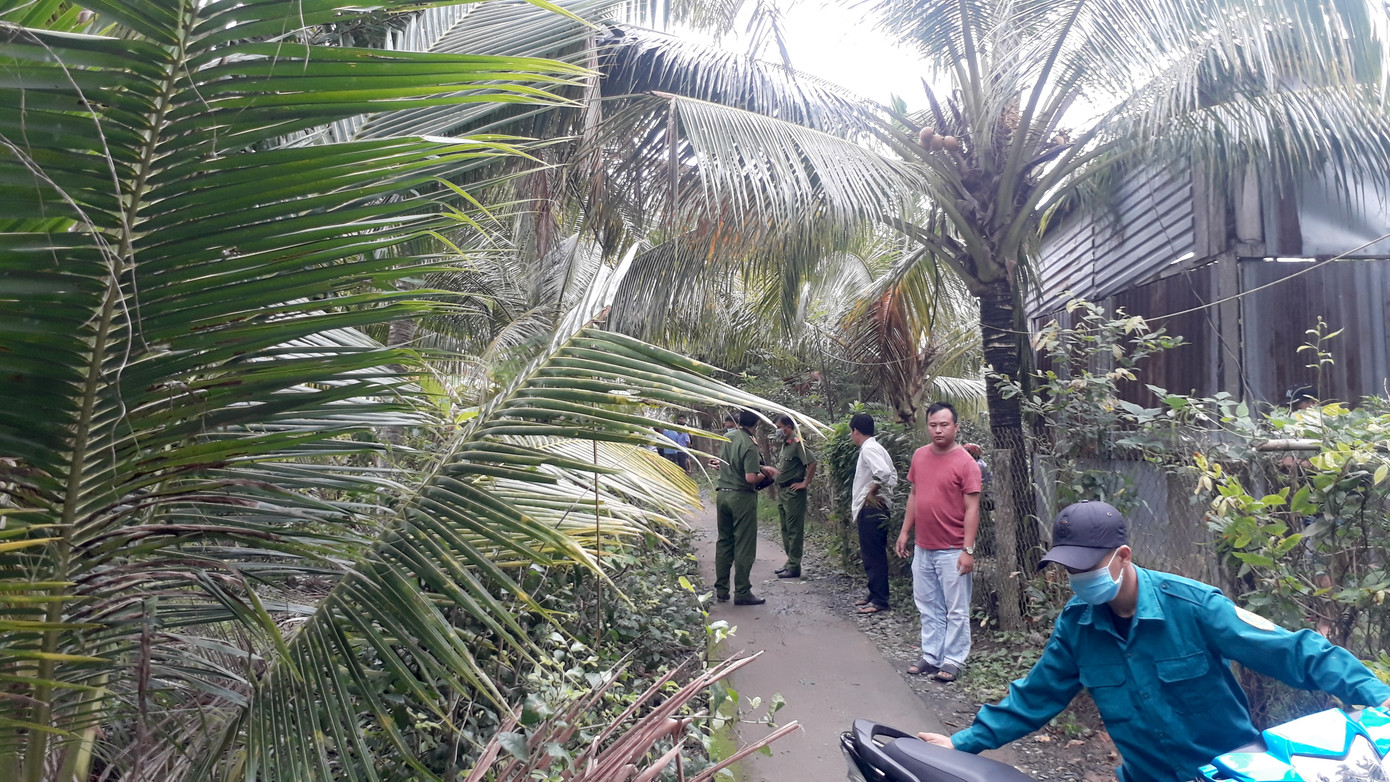 Phát hiện thi thể phân huỷ trôi trên sông Bảo Định ảnh 1