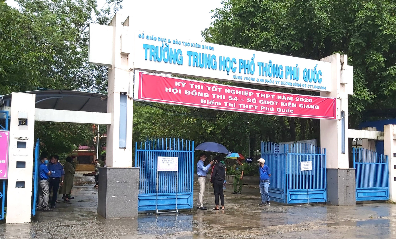 Gần 900.000 sỹ tử chính thức vượt vũ môn: Cập nhật giải đề môn Ngữ Văn THPT ảnh 50