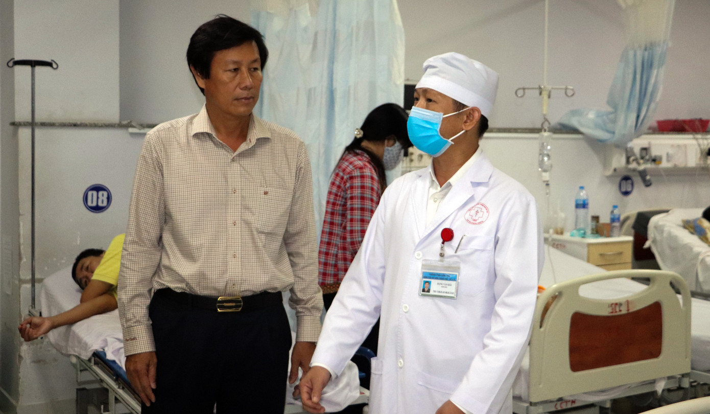 Nhiều tỉnh thành họp khẩn chống bệnh viêm phổi do virus Corona ảnh 2