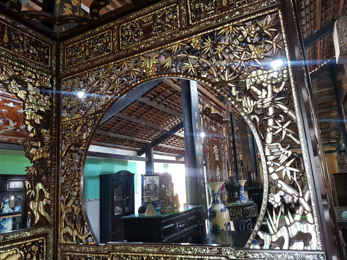 Độc đáo chiếc giường cổ có giá bạc tỷ ở Đồng Tháp ảnh 3