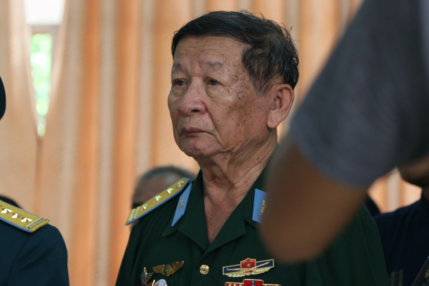 Lưu luyến tiễn đưa Anh hùng phi công Nguyễn Văn Bảy về với đất mẹ ảnh 5