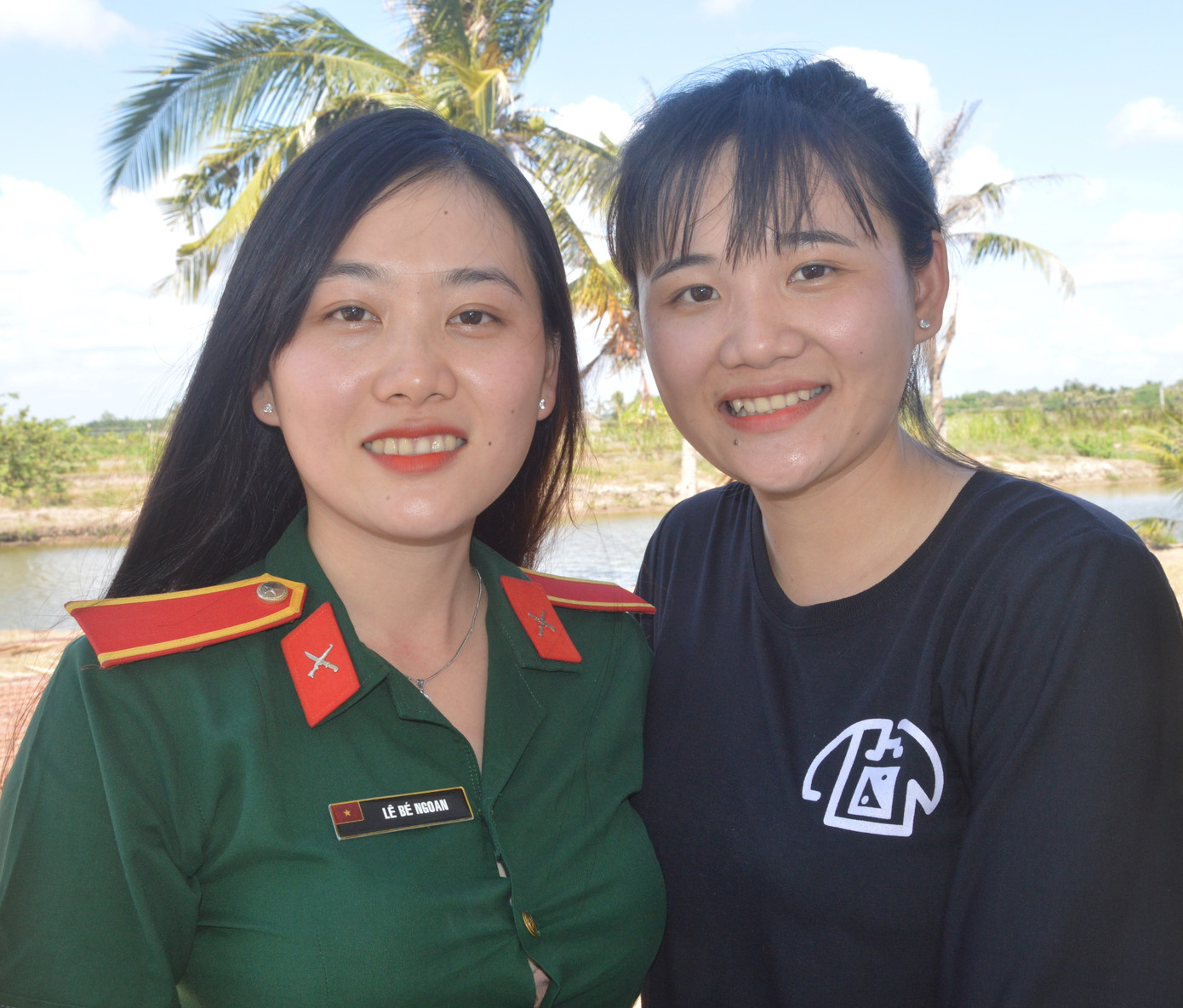 Ba bóng hồng cùng huyện ở Sóc Trăng tình nguyện nhập ngũ ảnh 3