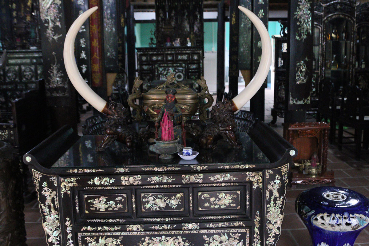 Độc đáo chiếc giường cổ có giá bạc tỷ ở Đồng Tháp ảnh 17